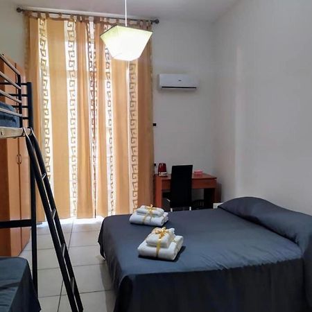 B&B Romy Napoli Bagian luar foto