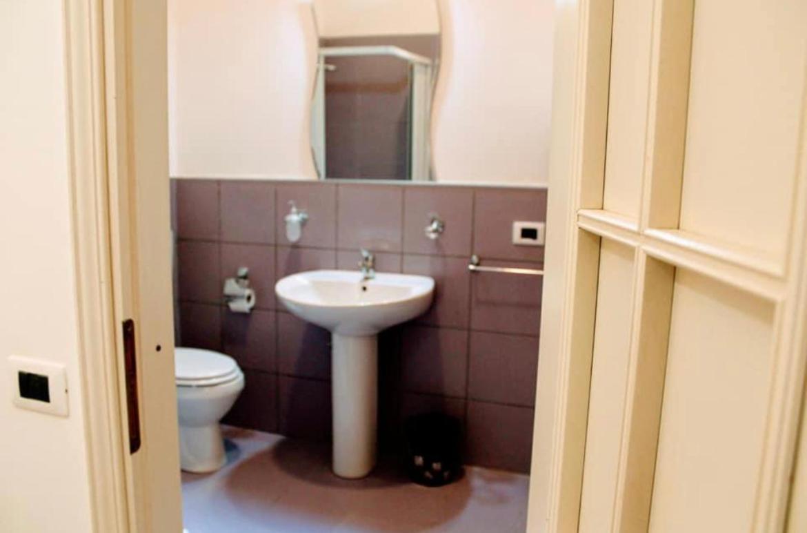 B&B Romy Napoli Bagian luar foto