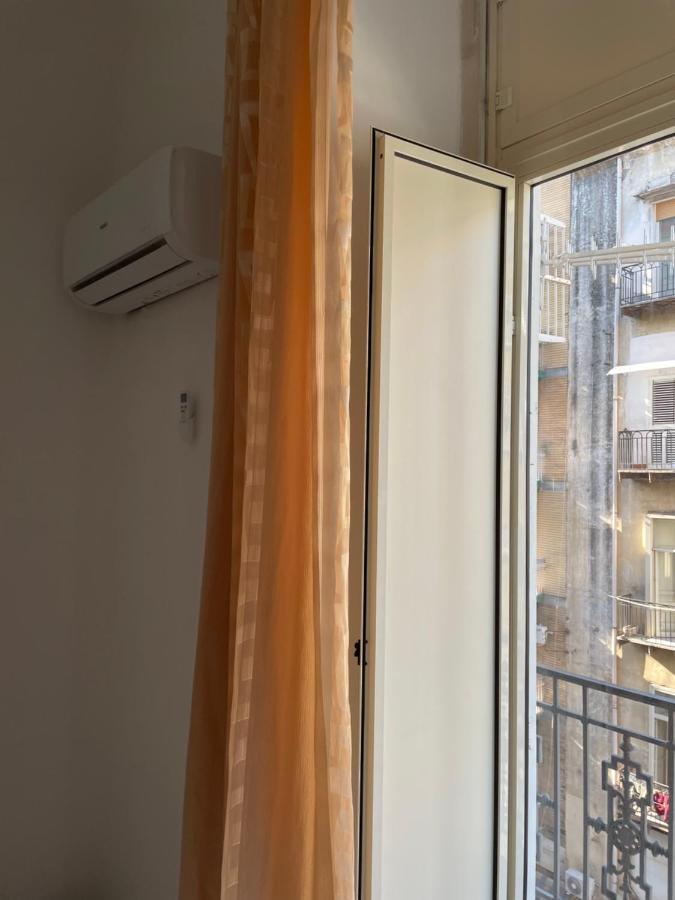 B&B Romy Napoli Bagian luar foto