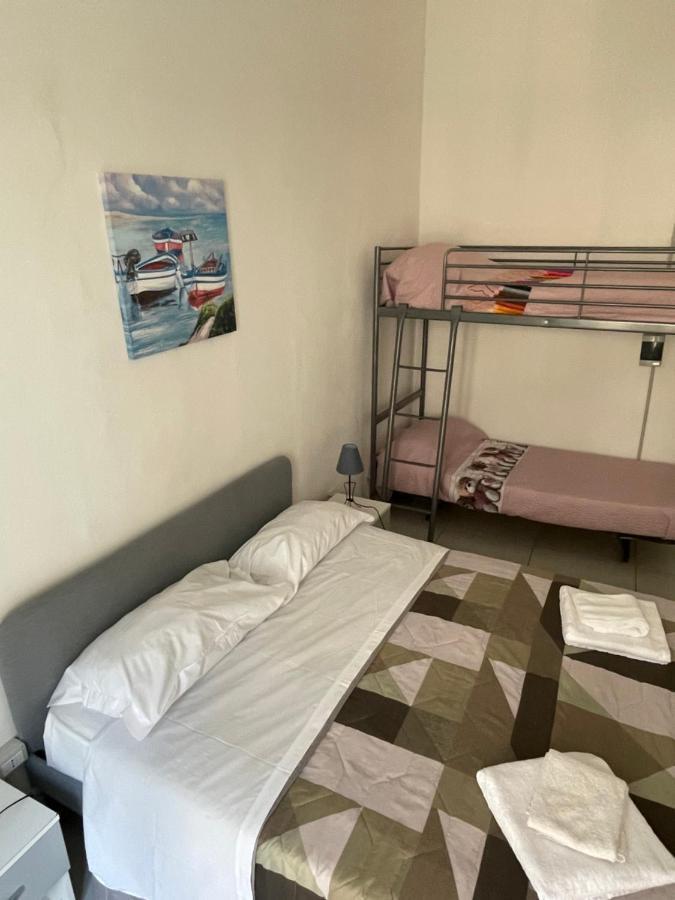 B&B Romy Napoli Bagian luar foto