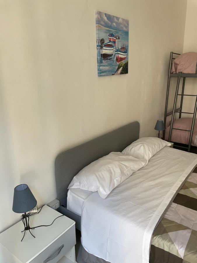 B&B Romy Napoli Bagian luar foto