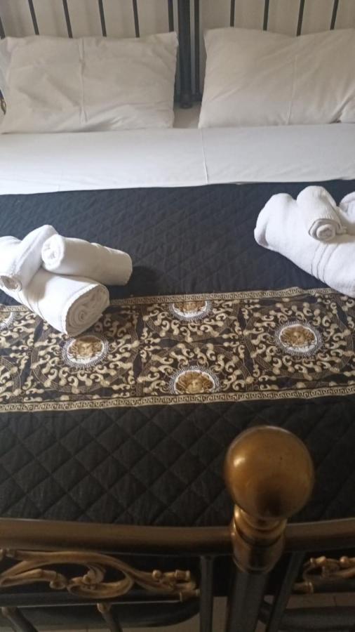 B&B Romy Napoli Bagian luar foto